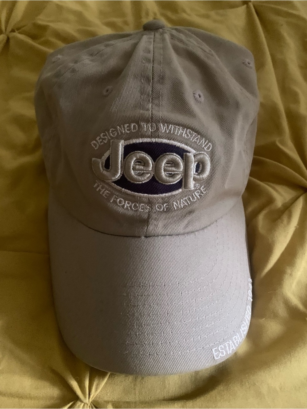 Jeep Men’s Beige Baseball Cap with Embroidered Logo